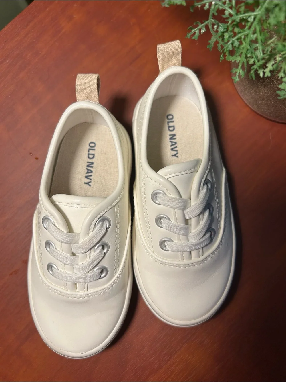 Old Navy Cream Lace-Up Kids Sneakers